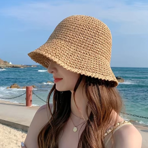 Urban Outfitters Accessories - RAFFIA 🌺 CROCHET BUCKET HAT
